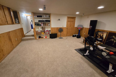 Home gym - home gym idea in Other