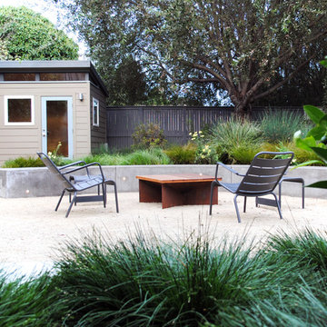 Temescal Family Garden - Seating, Garden and Cottage
