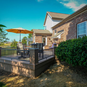 Azek low maintenance deck addition