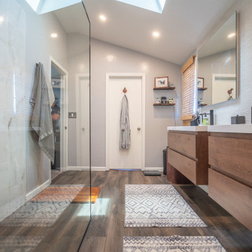 Nim's Bathroom