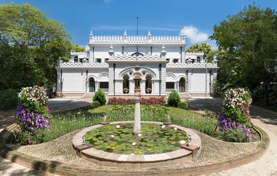 A Prince Gives a Tour of His 100-Year-Old Palace in UP