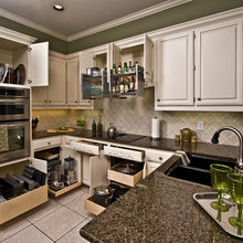 Kitchen Den - Ladies Palor