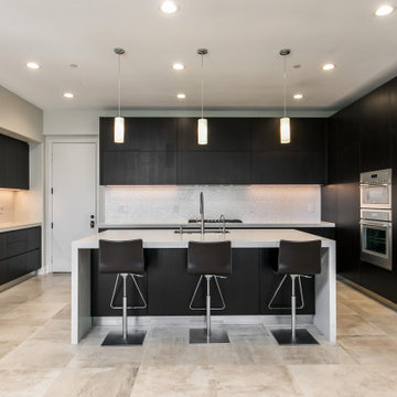 Summit Ridge Ultra-Modern Kitchen