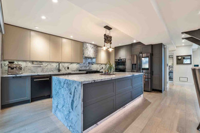 Kitchen photo in Toronto