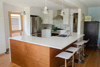 Mid-sized 1950s kitchen photo in Seattle