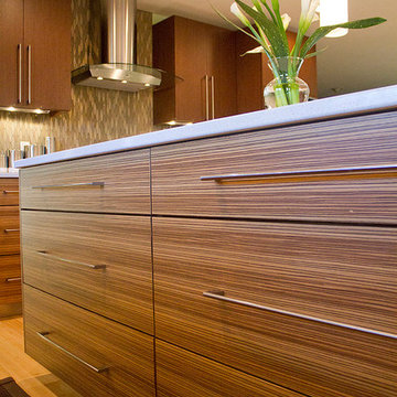 Mouser Contemporary with Wenge & Zebrawood