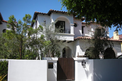 Example of a tuscan exterior home design in Los Angeles