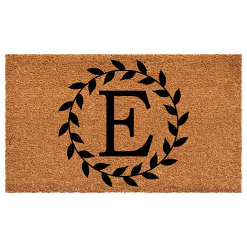 Calloway Mills Laurel Wreath Doormat, Letter E