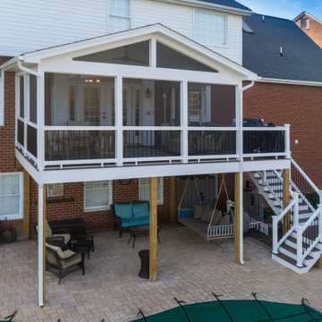 Screened Porch new to Pool