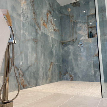 Westwood Plateau En suite Bathroom