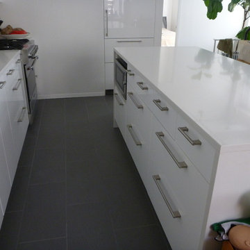IKEA Kitchen: Abstrakt White Manhattan