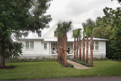 Example of a beach style exterior home design in Charleston