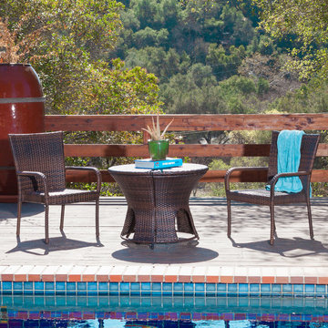 Contemporary Outdoor Patio Area ft. 3pc Bistro Set