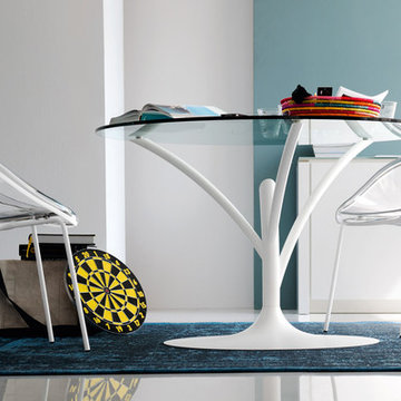 Acacia table by Calligaris