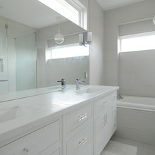 Toilet/Bathroom