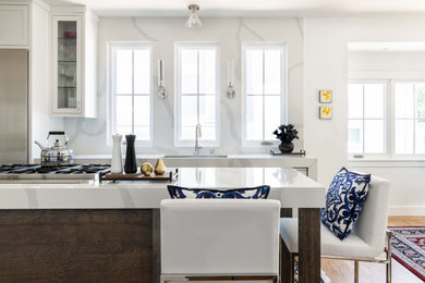 Example of a kitchen design in Sacramento