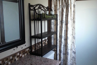 Example of a classic bathroom design in Other