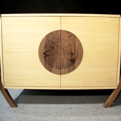 Bahut pyrograv&eacute; - Buffets And Sideboards