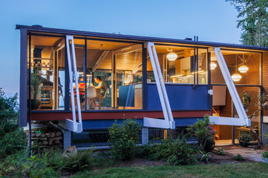Example of a trendy kitchen design in Seattle