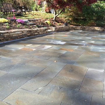 Traditional Patio & Entryway Landscaping