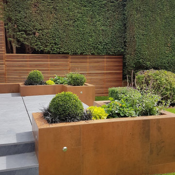 Front Garden with Curb Appeal - Kinver
