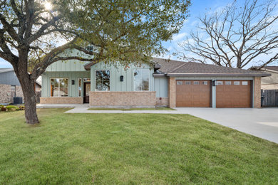 Inspiration for an exterior home remodel in Austin