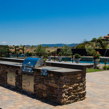 Outdoor Kitchen