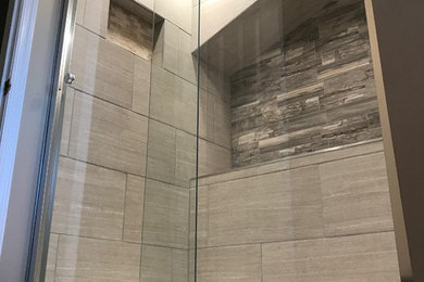 Inspiration for a mid-sized modern staircase remodel in Philadelphia