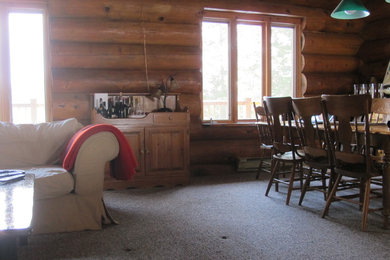 Before picture - Rosseau log cabin living room
