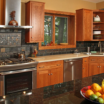 Linda & Camila Kitchen