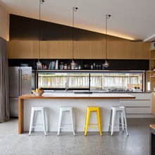 Kitchen windows & island