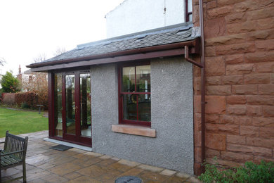 Photo of a contemporary house exterior in Glasgow.