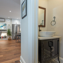 714 Powder room