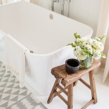 hamptons - bathroom