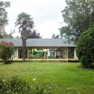 Extension dans un jardin