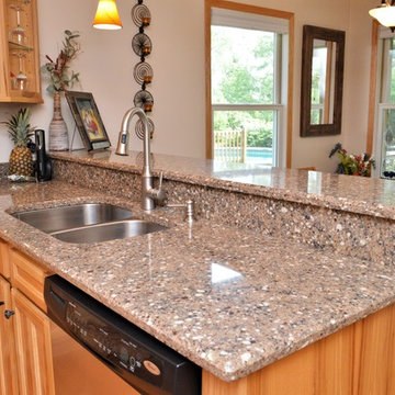Wanatah, IN. Haas Signature Collection. Traditional Hickory Kitchen