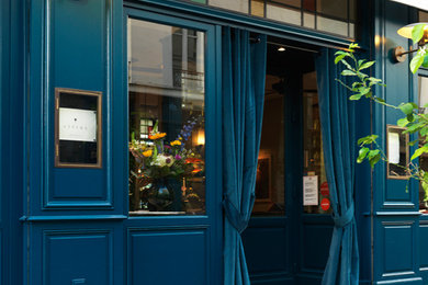 パリにある高級な中くらいなエクレクティックスタイルのおしゃれな住まいの写真