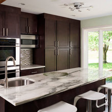 Kitchen/dining combo