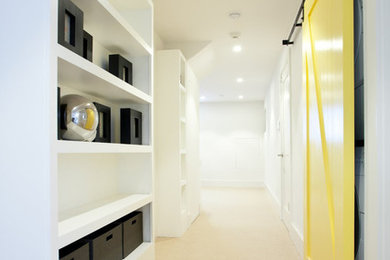 Minimalist hallway photo in San Francisco