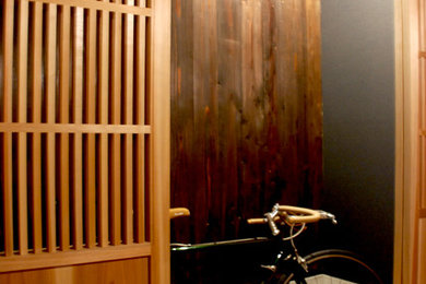京都にある低価格の小さな和風のおしゃれな玄関の写真