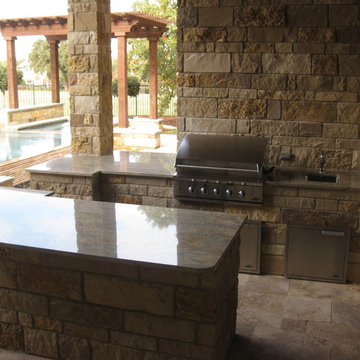 Outdoor Kitchen