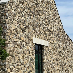 QuarryCut Stone - 50%Brown 50%Dark - Irregular 11 - Siding And Stone Veneer