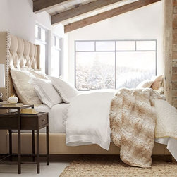 HARPER UPHOLSTERED TUFTED BED - Platform Beds