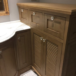 Pittsburgh, PA - Traditional - Vanity - Bathroom Vanities And Sink Consoles