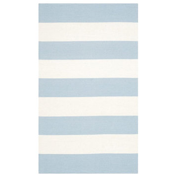 Safavieh Montauk 2'6" X 4' Hand Woven Cotton Rug in Sky Blue and Ivory