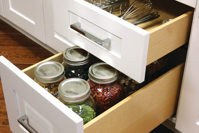 Example of a kitchen design in Seattle