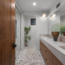 Principal bathroom
