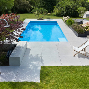 schwebende Terrasse +  integrierter Pool + Sitzblock