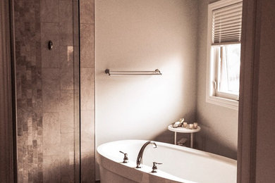 Inspiration for a modern bathroom remodel in Toronto