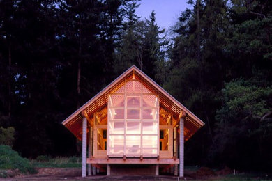 Minimalist exterior home photo in Seattle